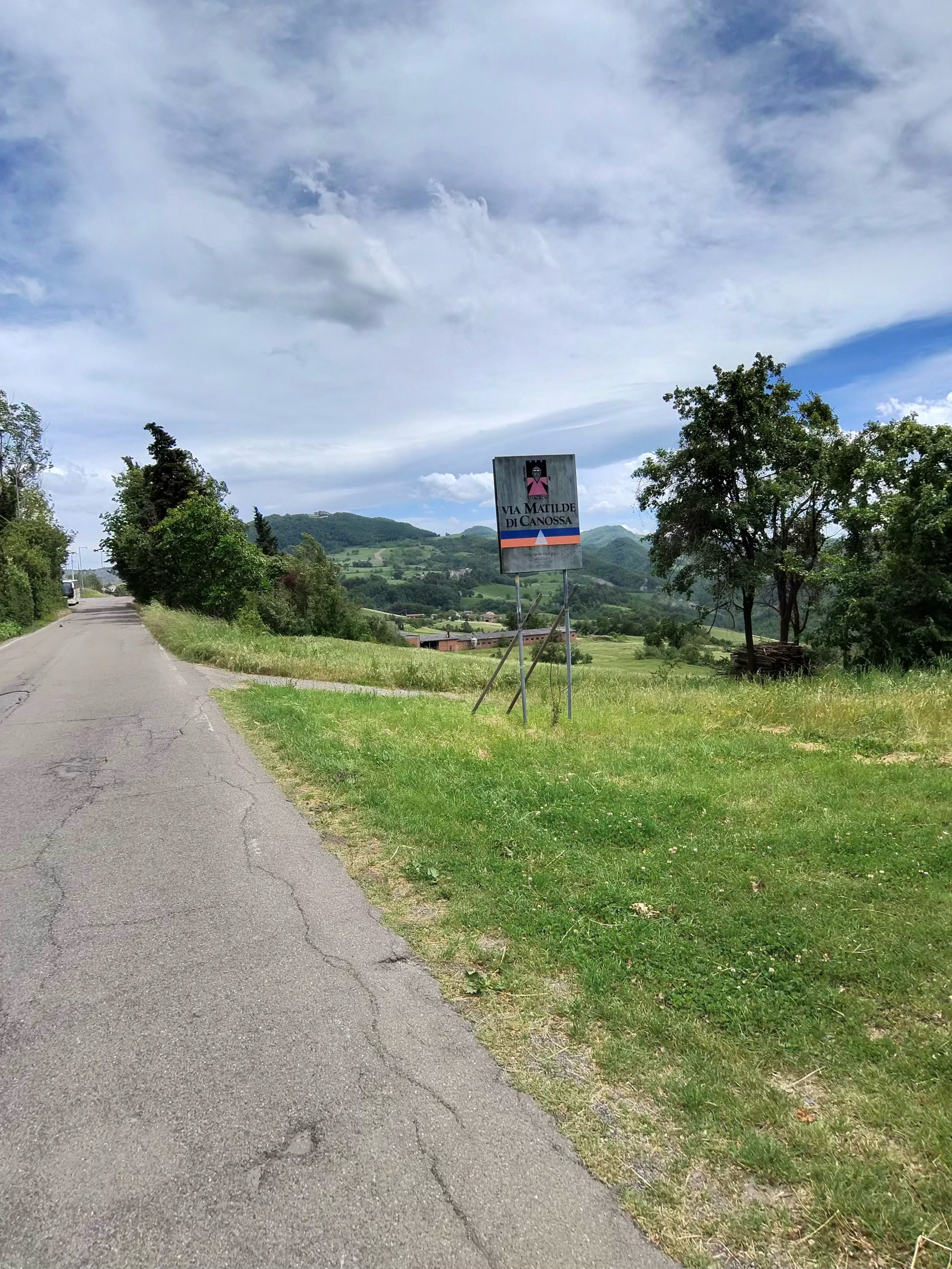 On the road in the Apennine foothills